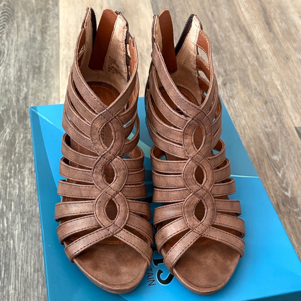 Brown Strappy Women's Sandals